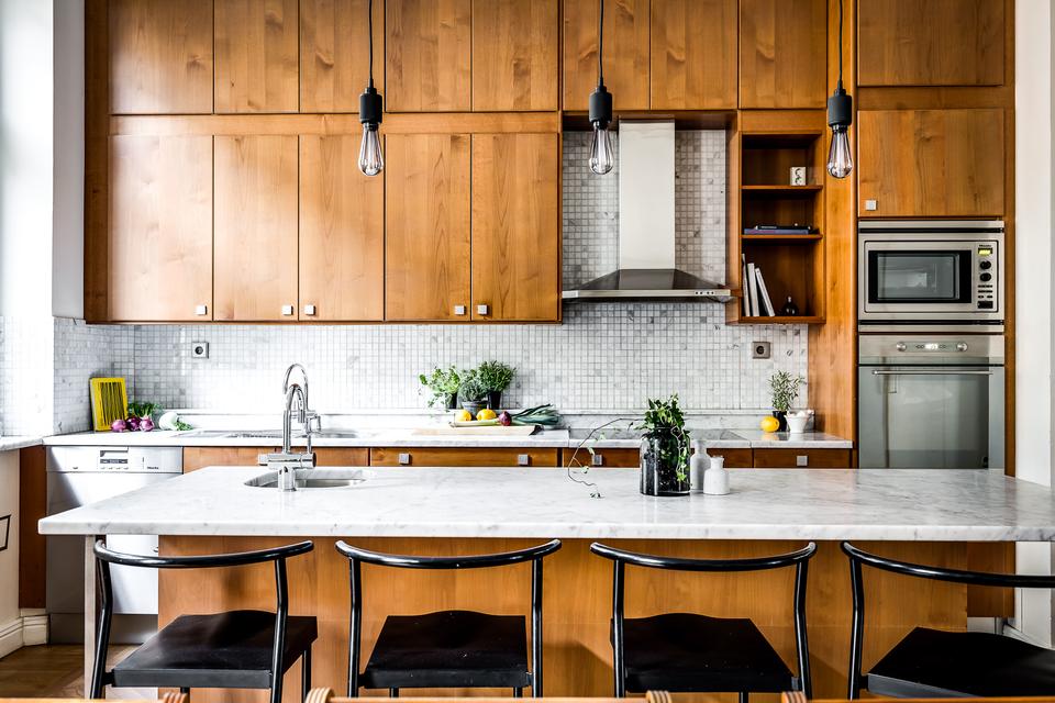 HEAVY METAL / CROS / SORT