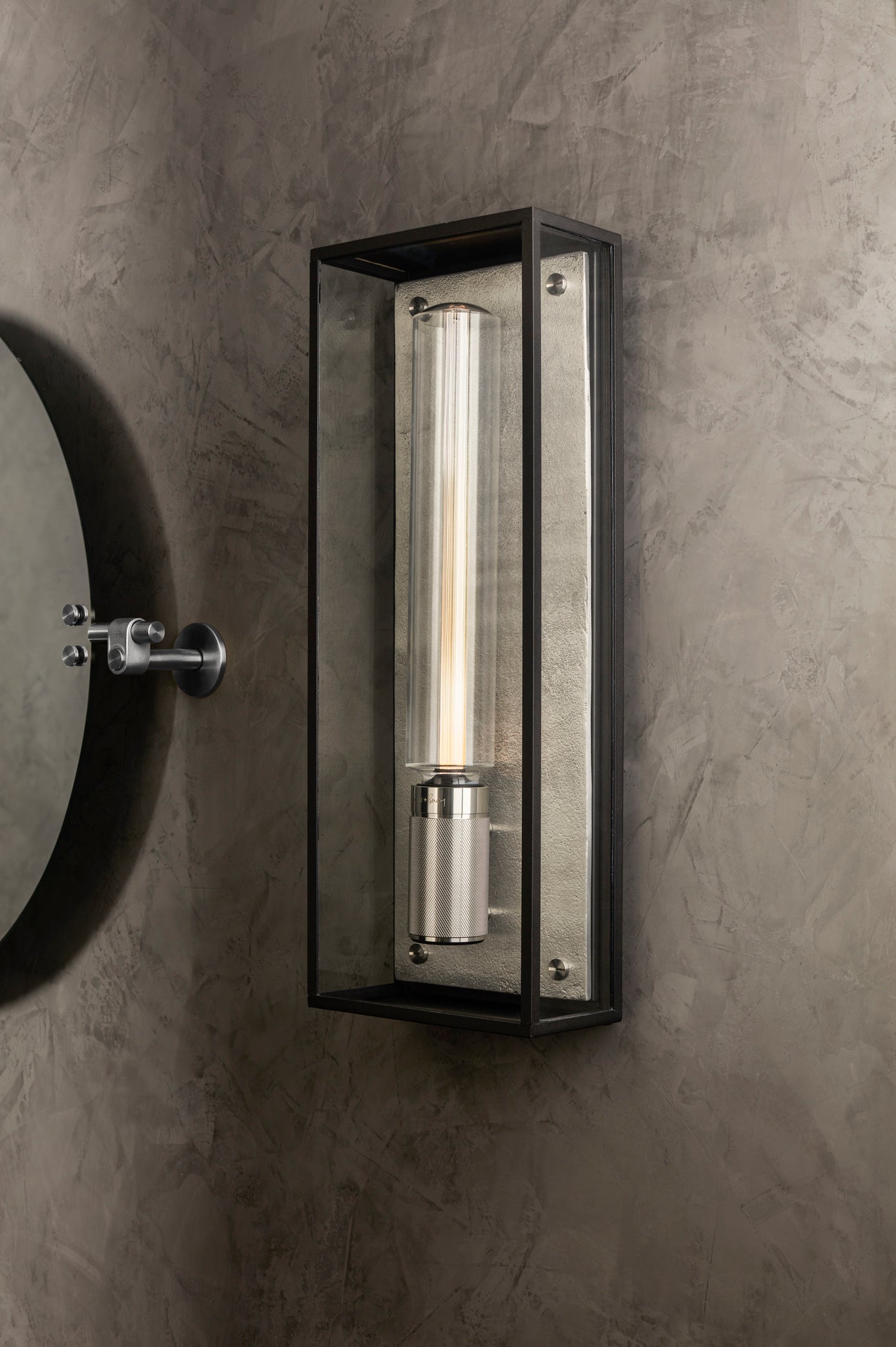 CAGED WET / WALL / STOR / STÅL