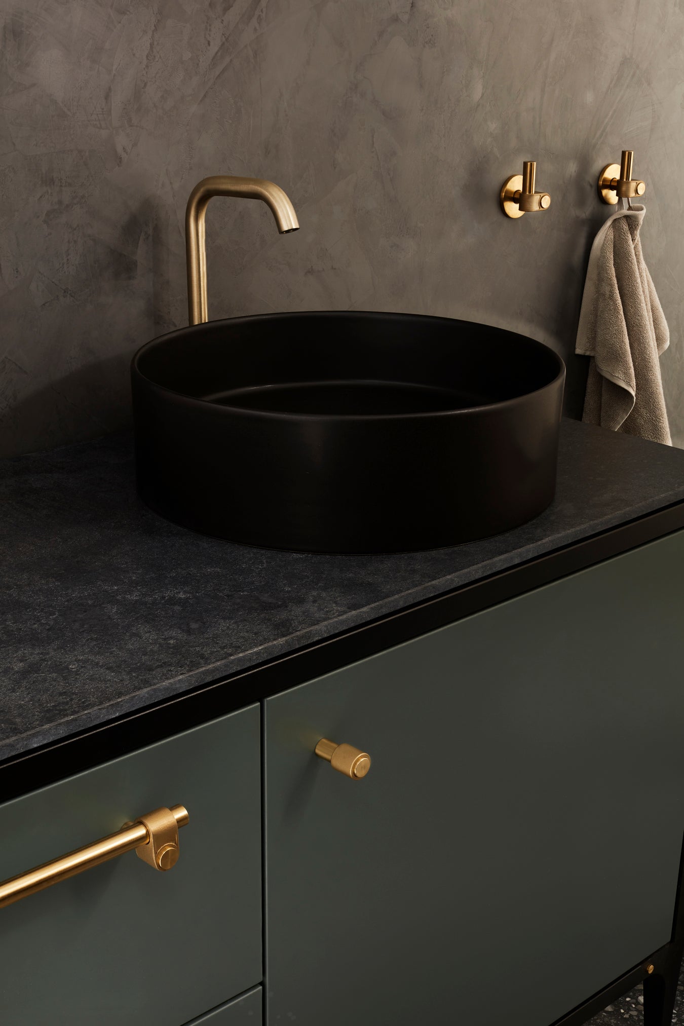 MØBELKNOP / CAST / MESSING