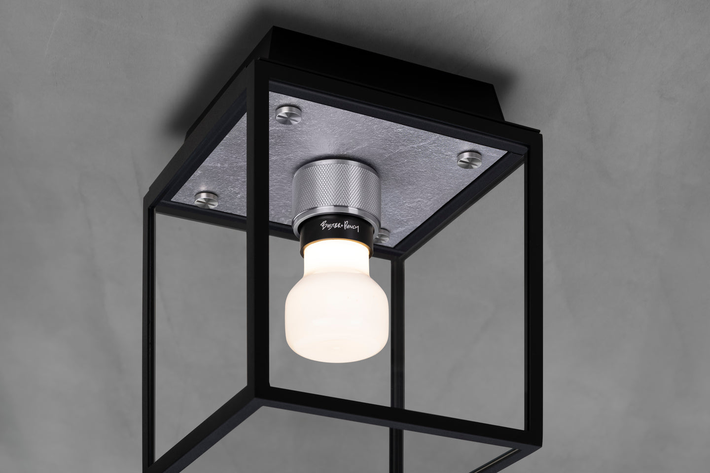 CAGED WET / LOFT / LILLE / STÅL