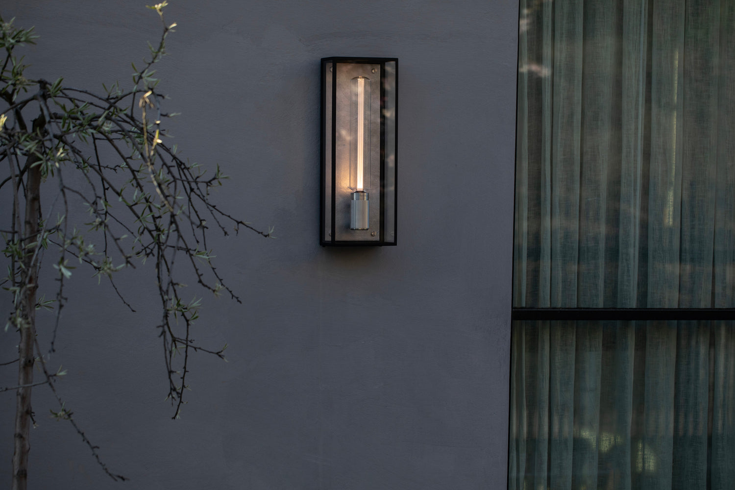 CAGED WET / WALL / STOR / STÅL