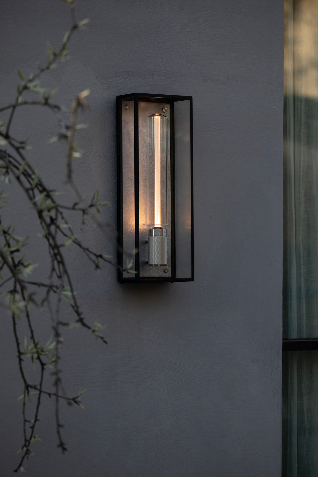 CAGED WET / WALL / STOR / STÅL