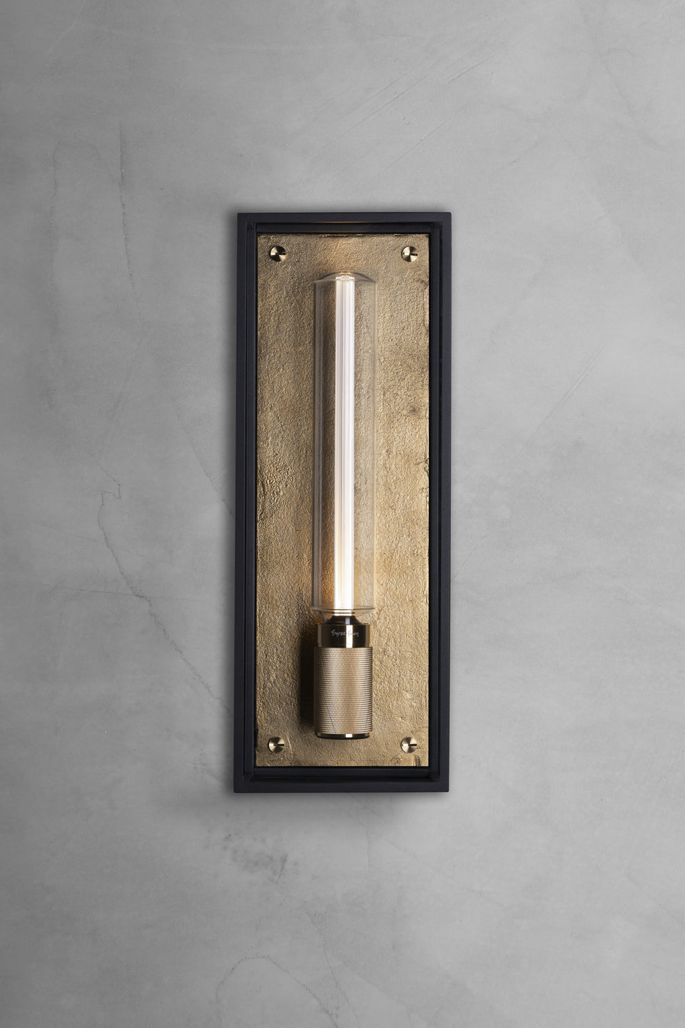 CAGED WET / WALL / STOR / MESSING