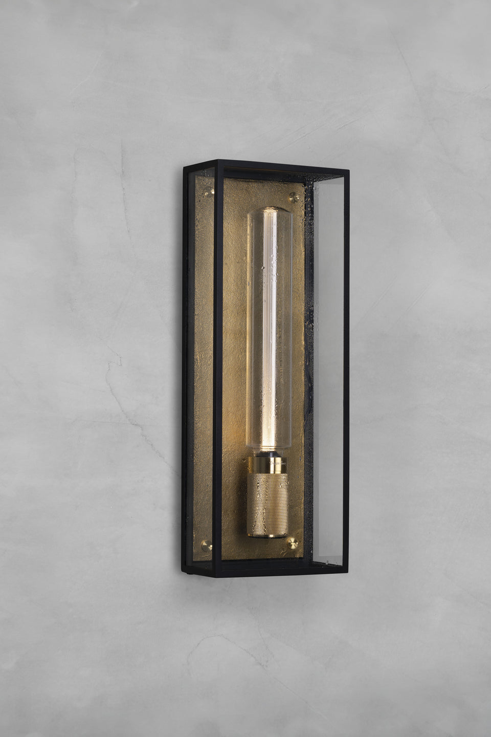 CAGED WET / WALL / STOR / MESSING