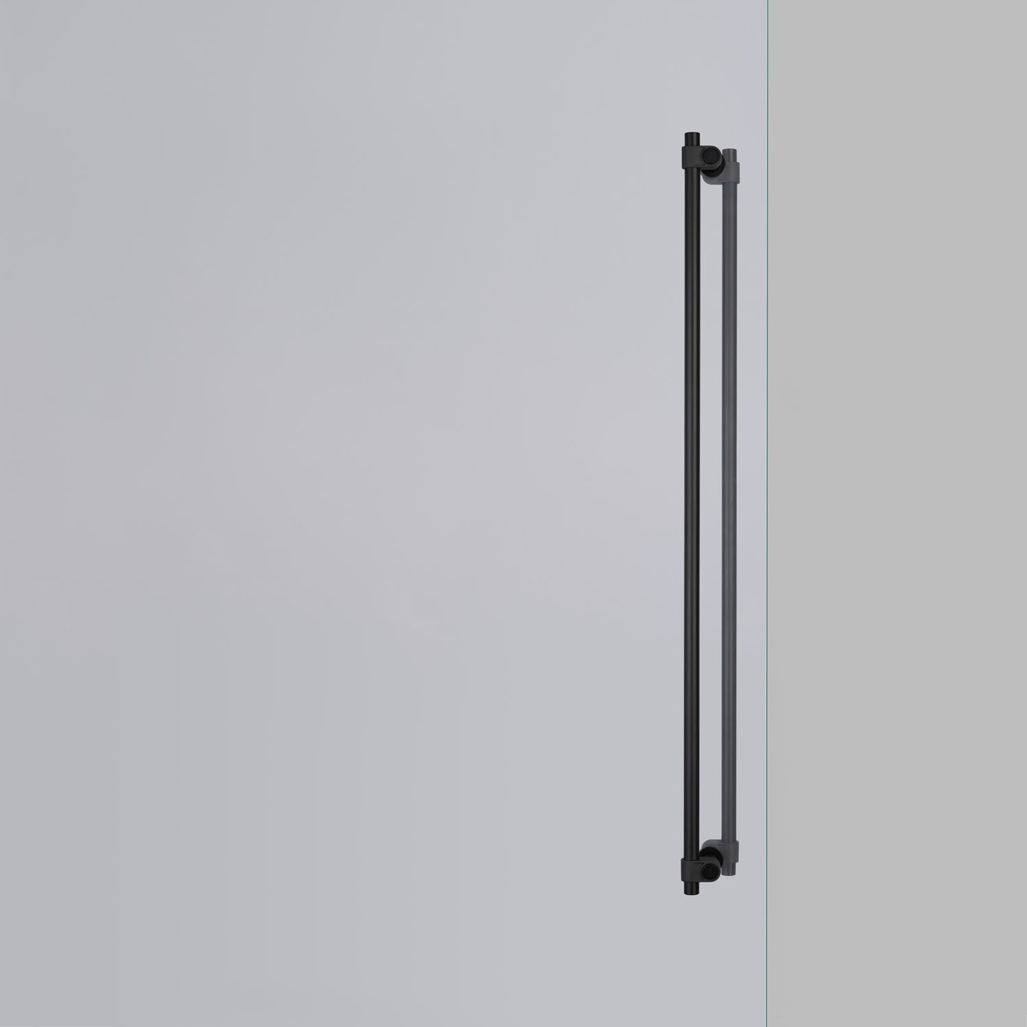 CLOSET BAR / DOBBELTSIDET / CAST / SVEJSER SORT
