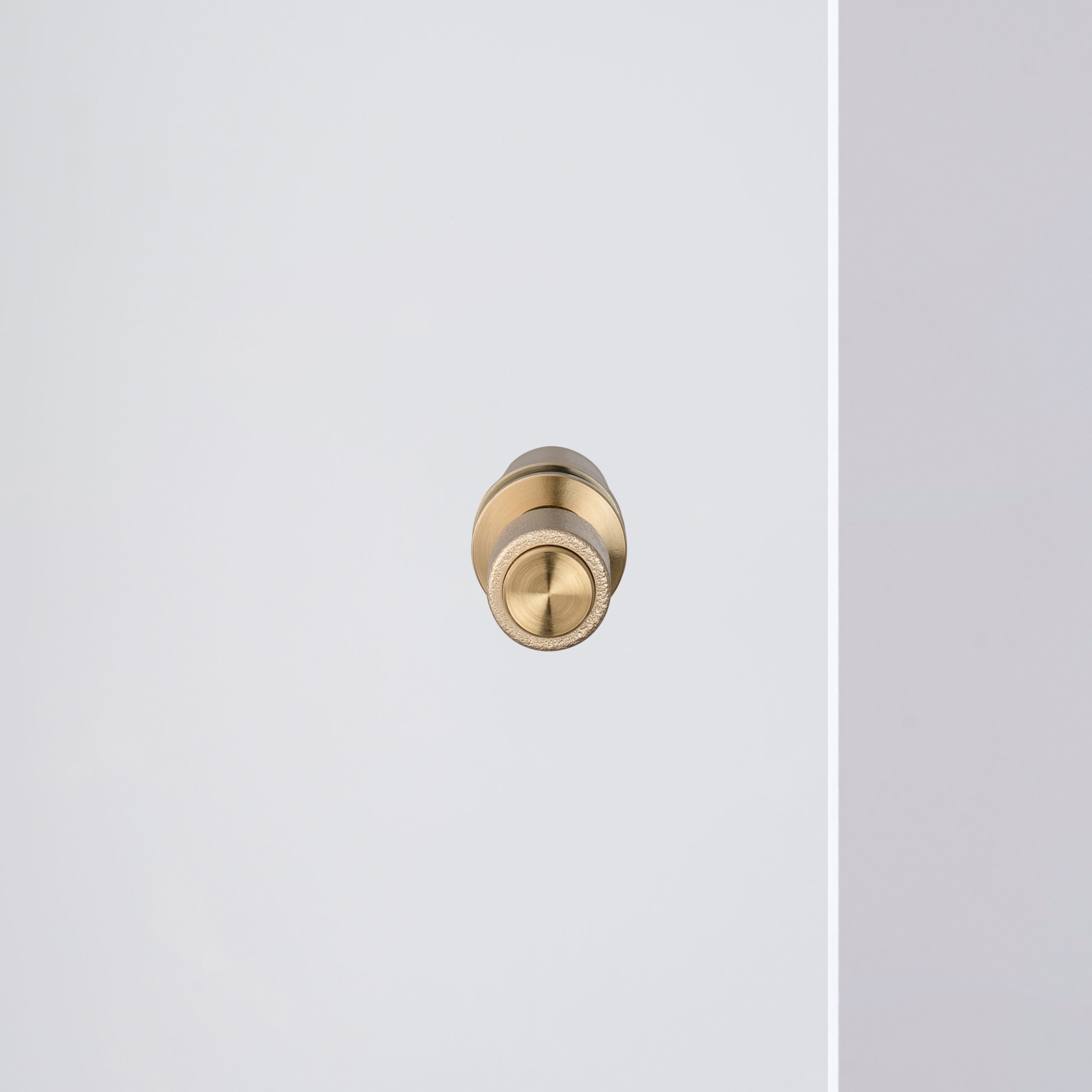 FURNITURE KNOB / DOUBLE-SIDED / CAST / BRASS