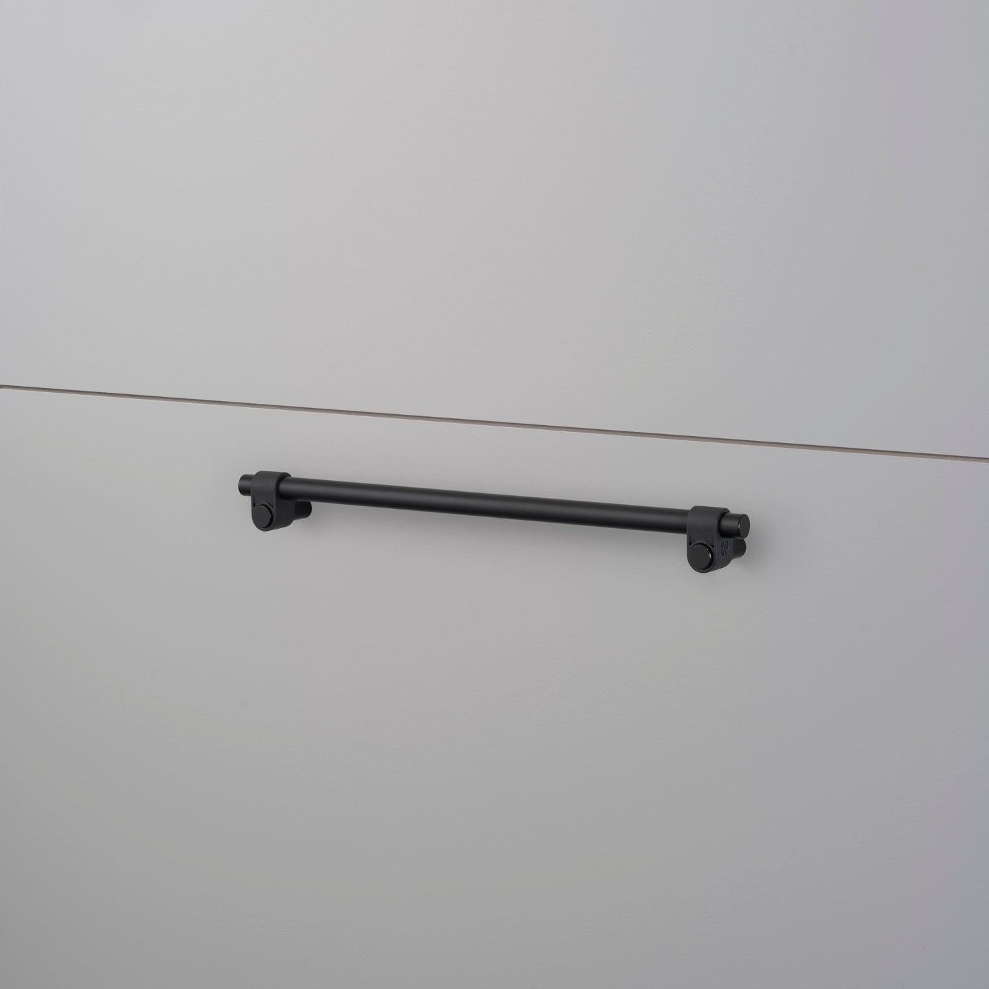 PULL BAR / CAST / SVEJSER SORT / STOR