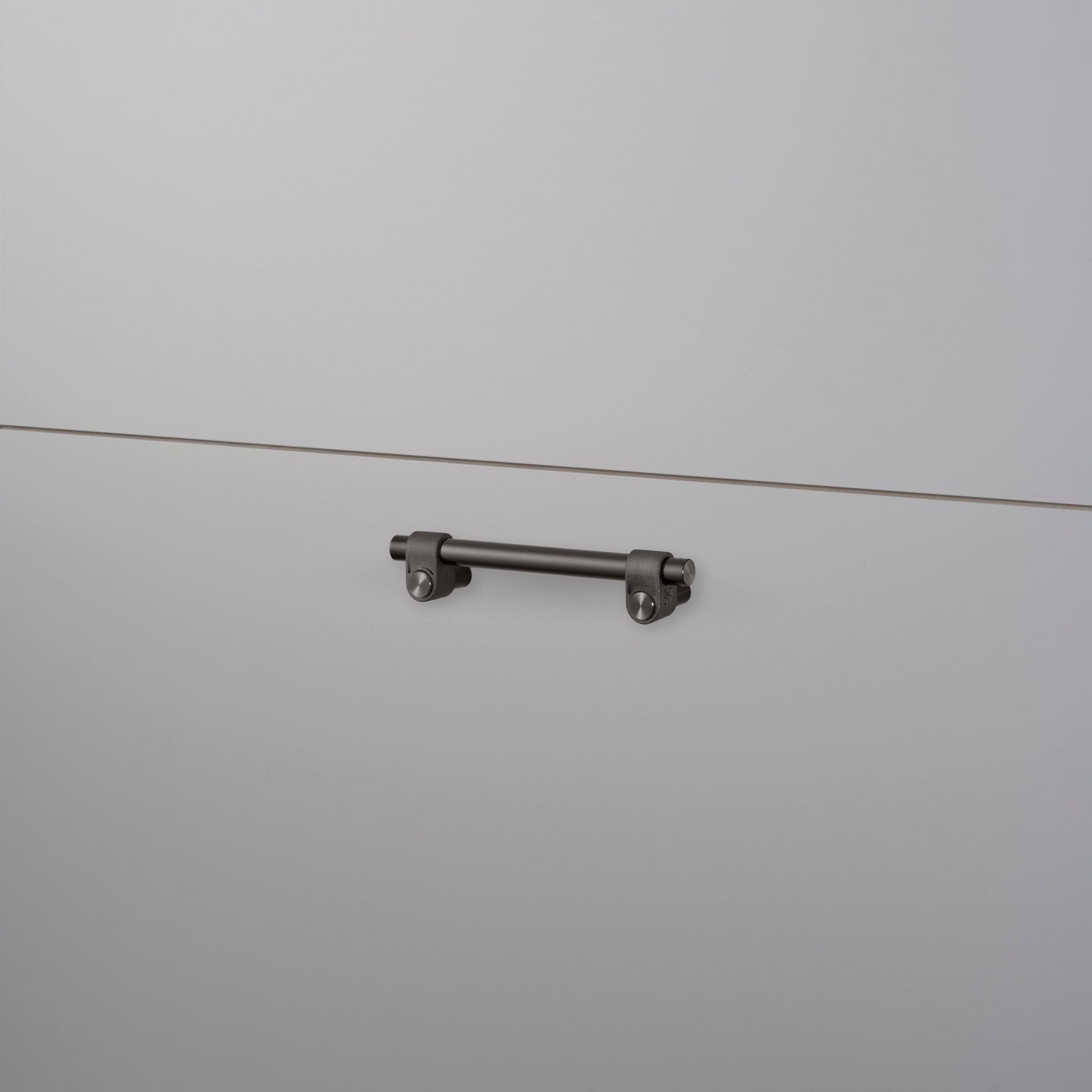 PULL BAR / CAST / GUN METAL / LILLE
