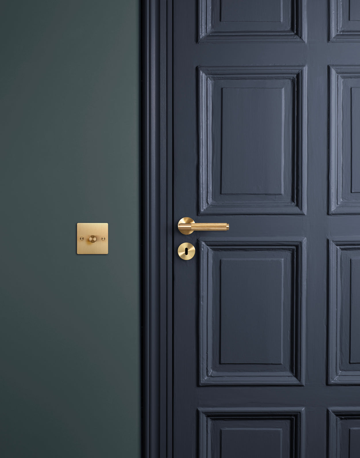 KEY ESCUTCHEON / BRASS