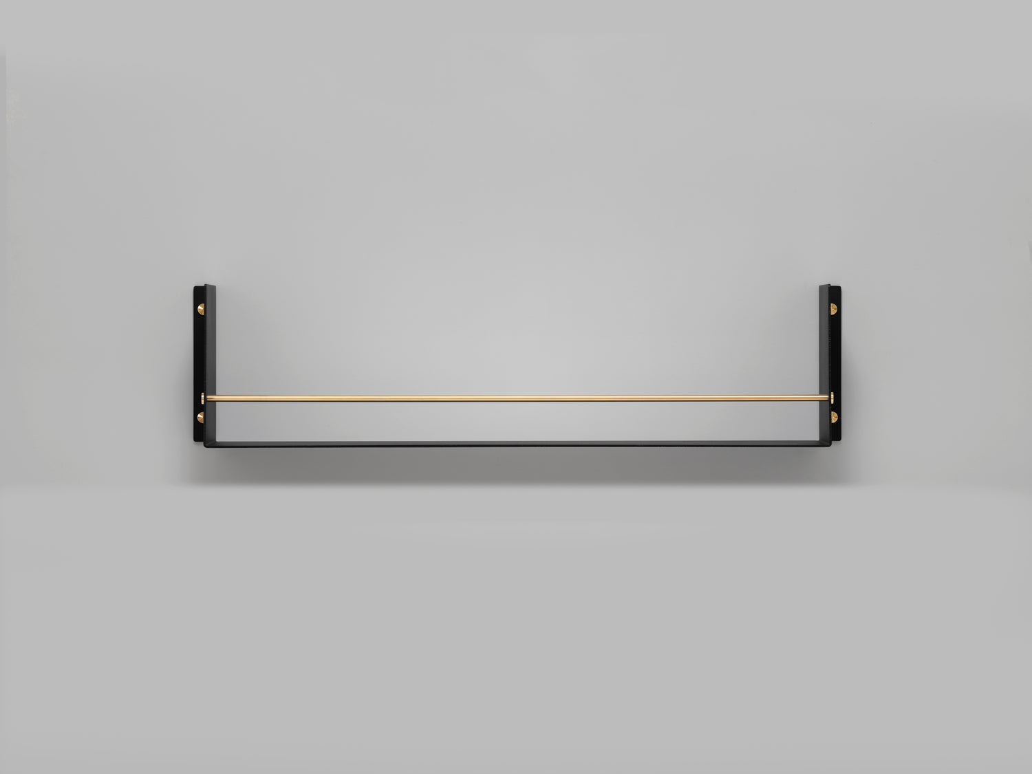 HYLDE / GIRDER / SORT / MESSING