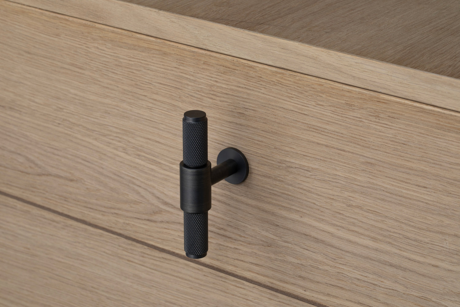 T-BAR / RØGET BRONZE