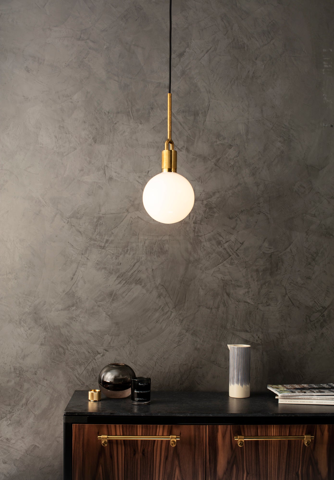 FORKED PENDEL / GLOBE / OPAL / MESSING