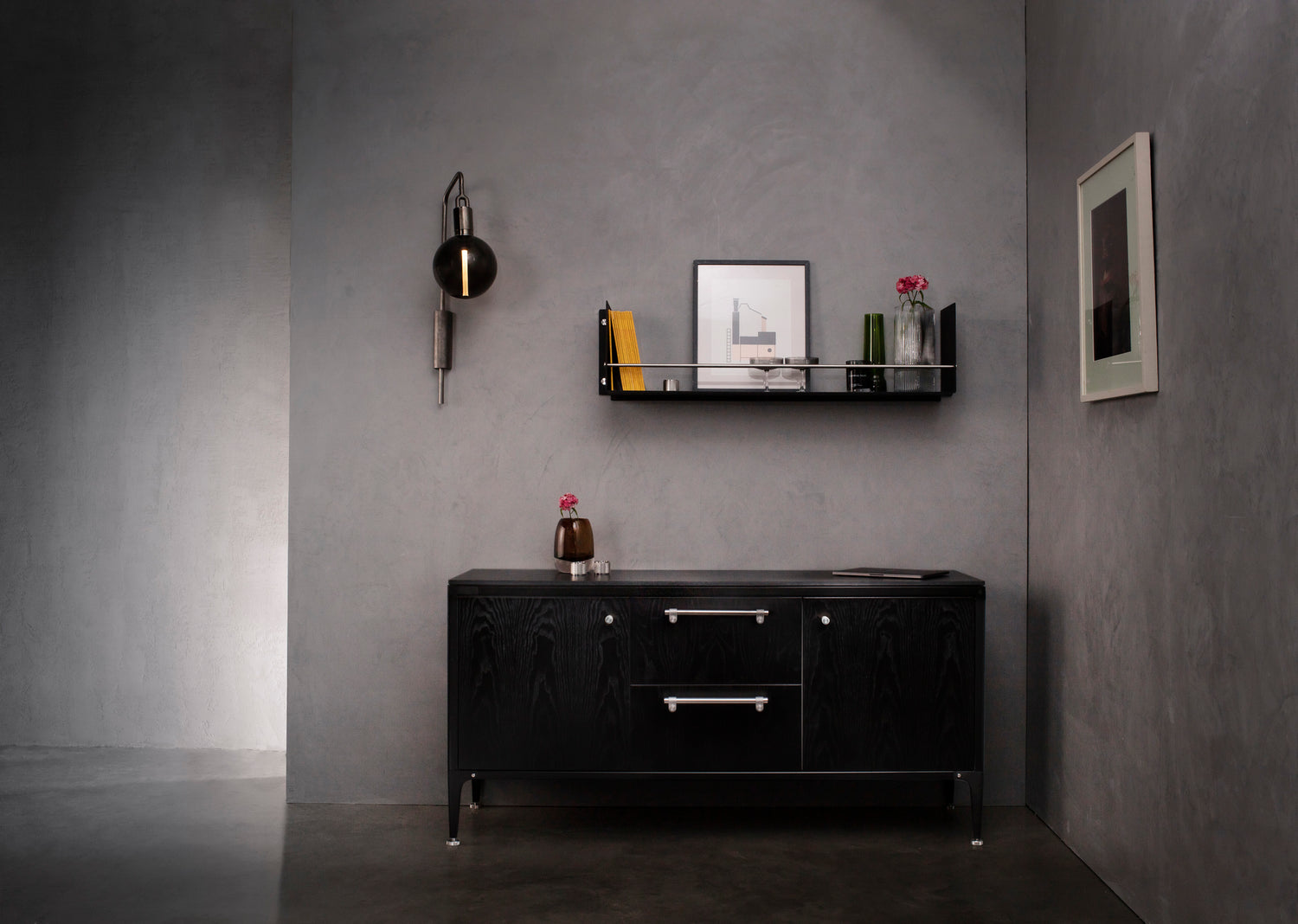 HYLDE / GIRDER / SORT / STÅL