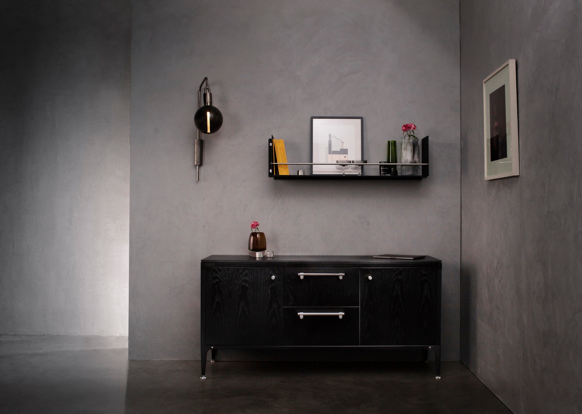 HYLDE / GIRDER / SORT / STÅL