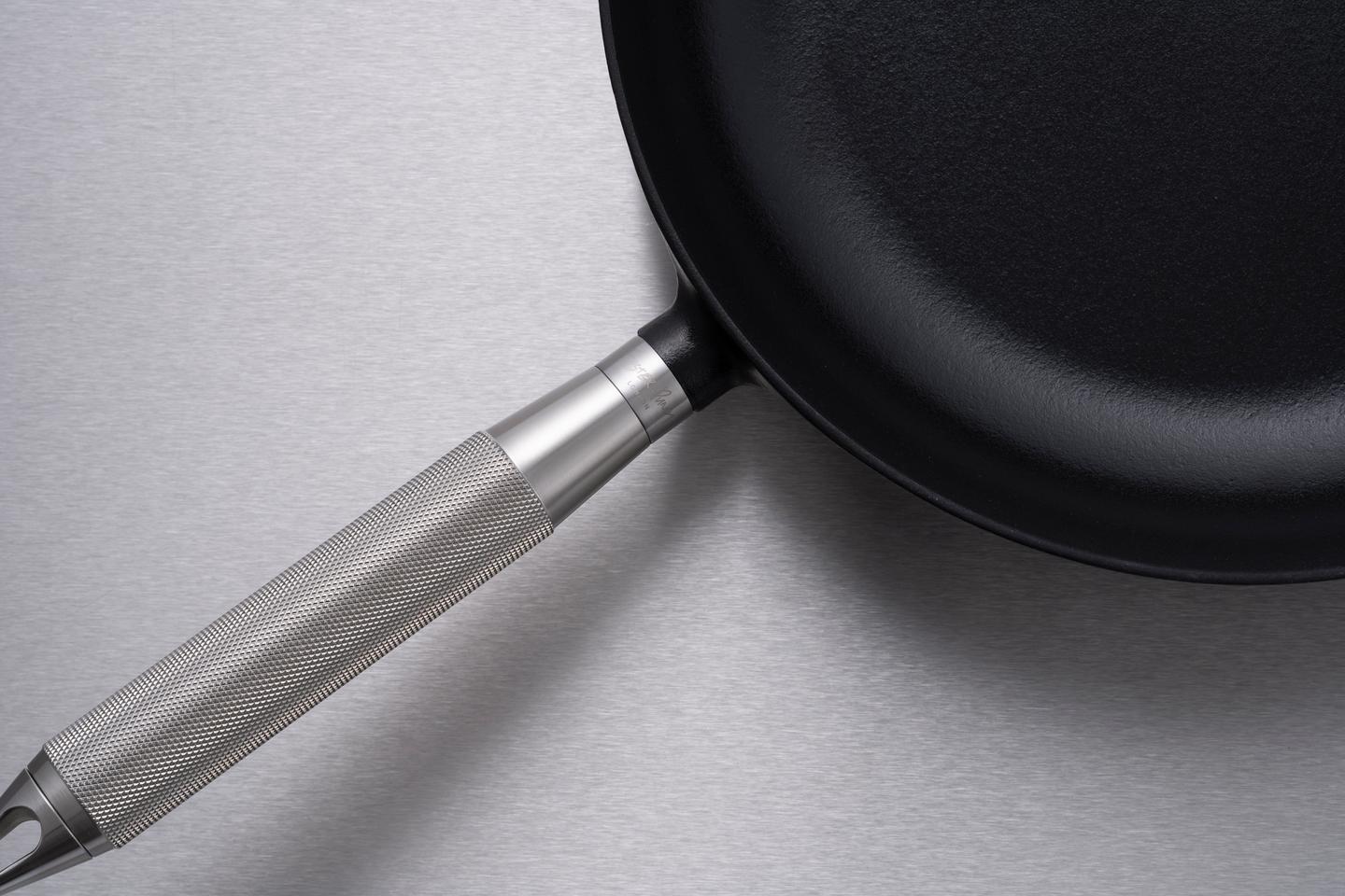 PANDE 28CM / 11,02 TOMMER / STAUB