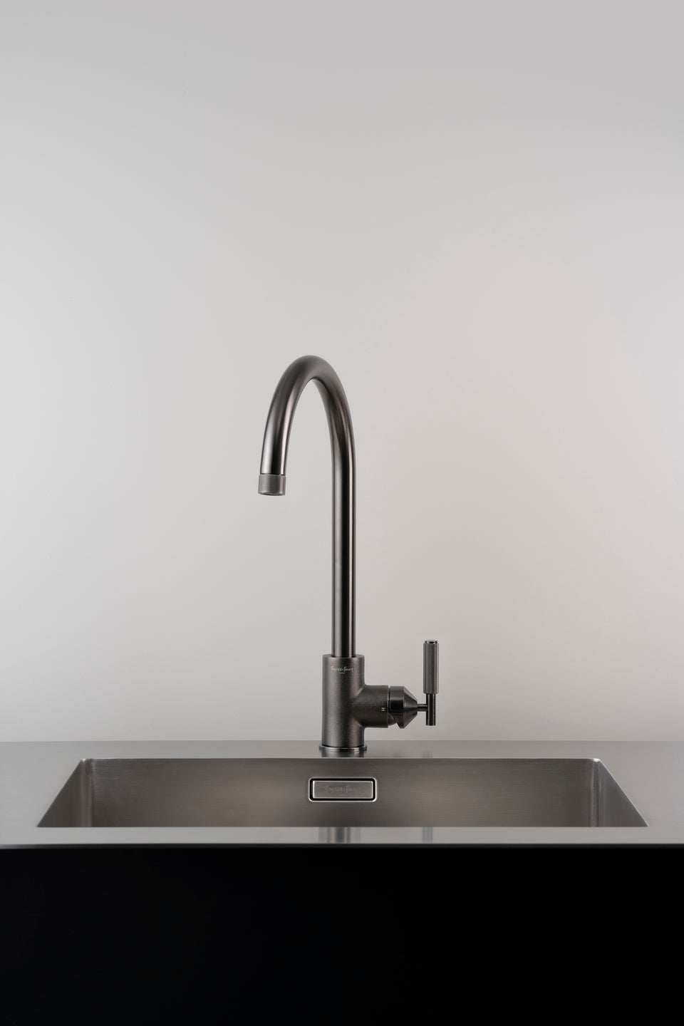 VANDHANE / BLANDINGSBATTERI / CROSS / GUN METAL