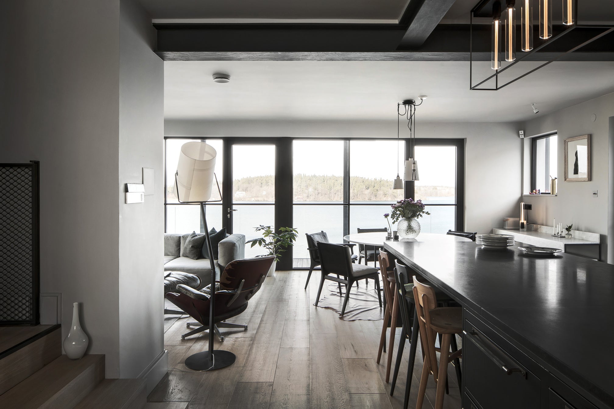 CAGED CEILING 5.0 / SORT MARMOR