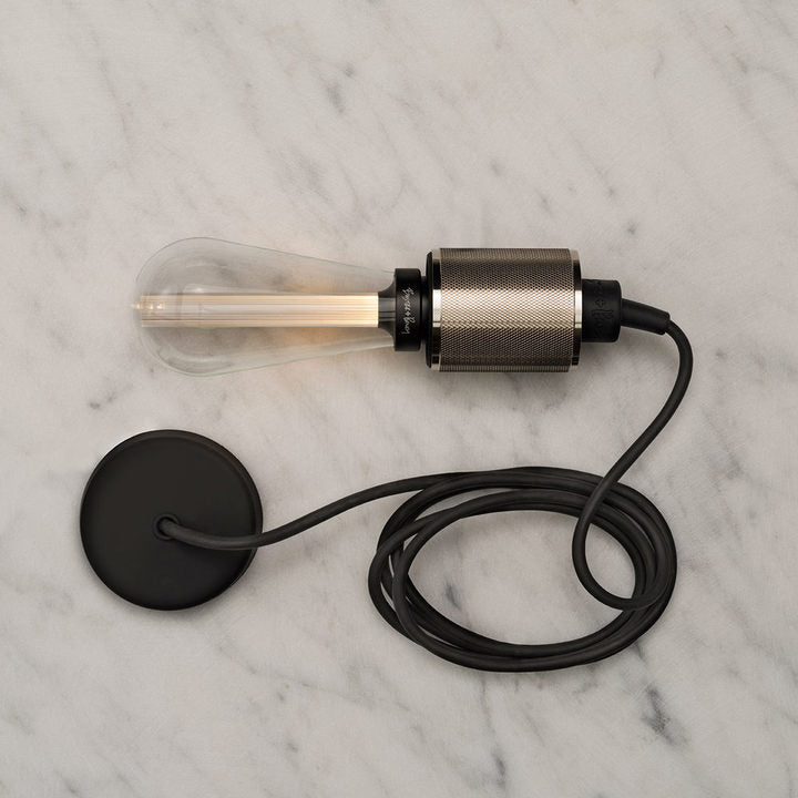 HEAVY METAL / linear / STÅL