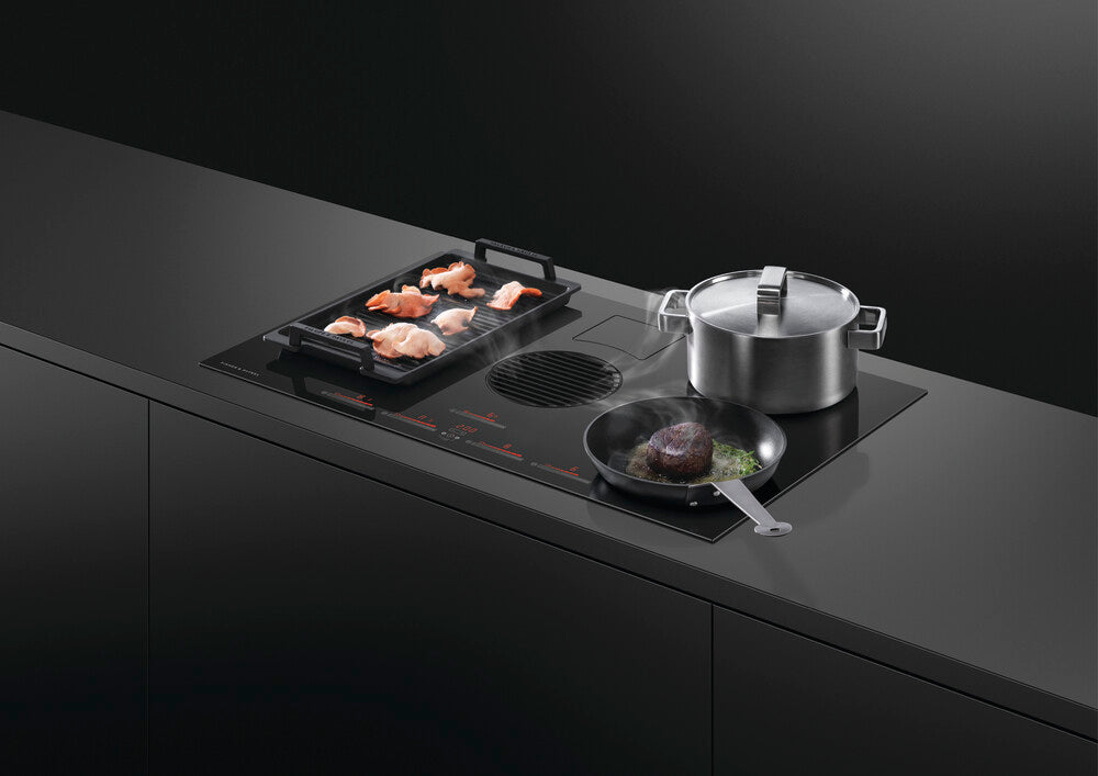 Buster & Punch køkken ø 2462 mm x 1250 mm stone grey med Fisher & Paykel induktionskogeplade med integreret downdraft ventilation