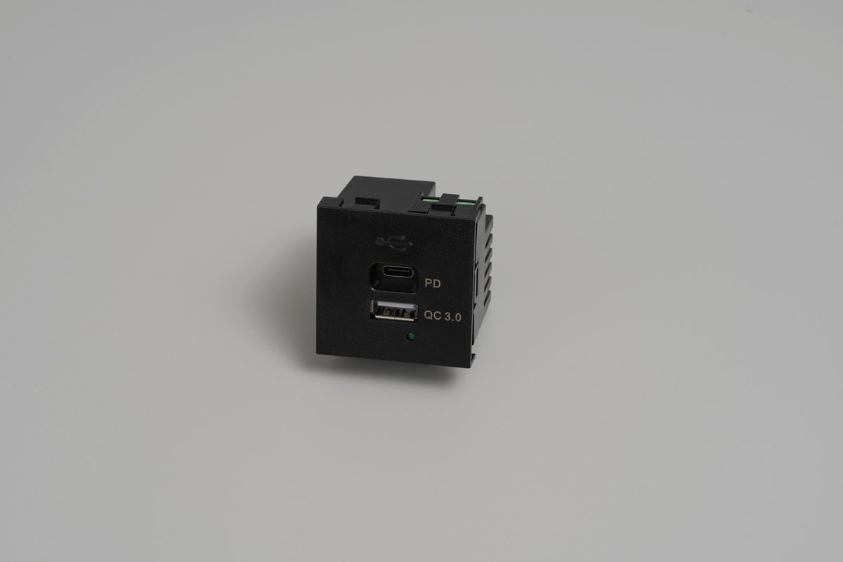 USB-MODUL / USB A + C QUICKCHARGE / 45 MM / SORT