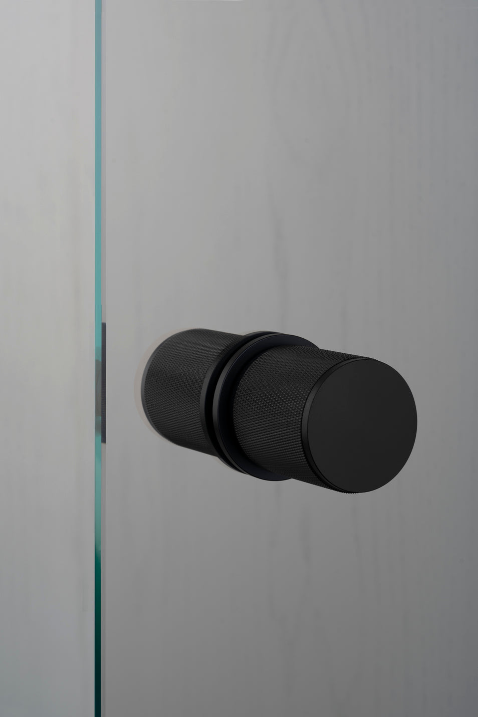 FAST DØRKNOP / DOBBELTSIDET / LINEAR / SVEJSER SORT