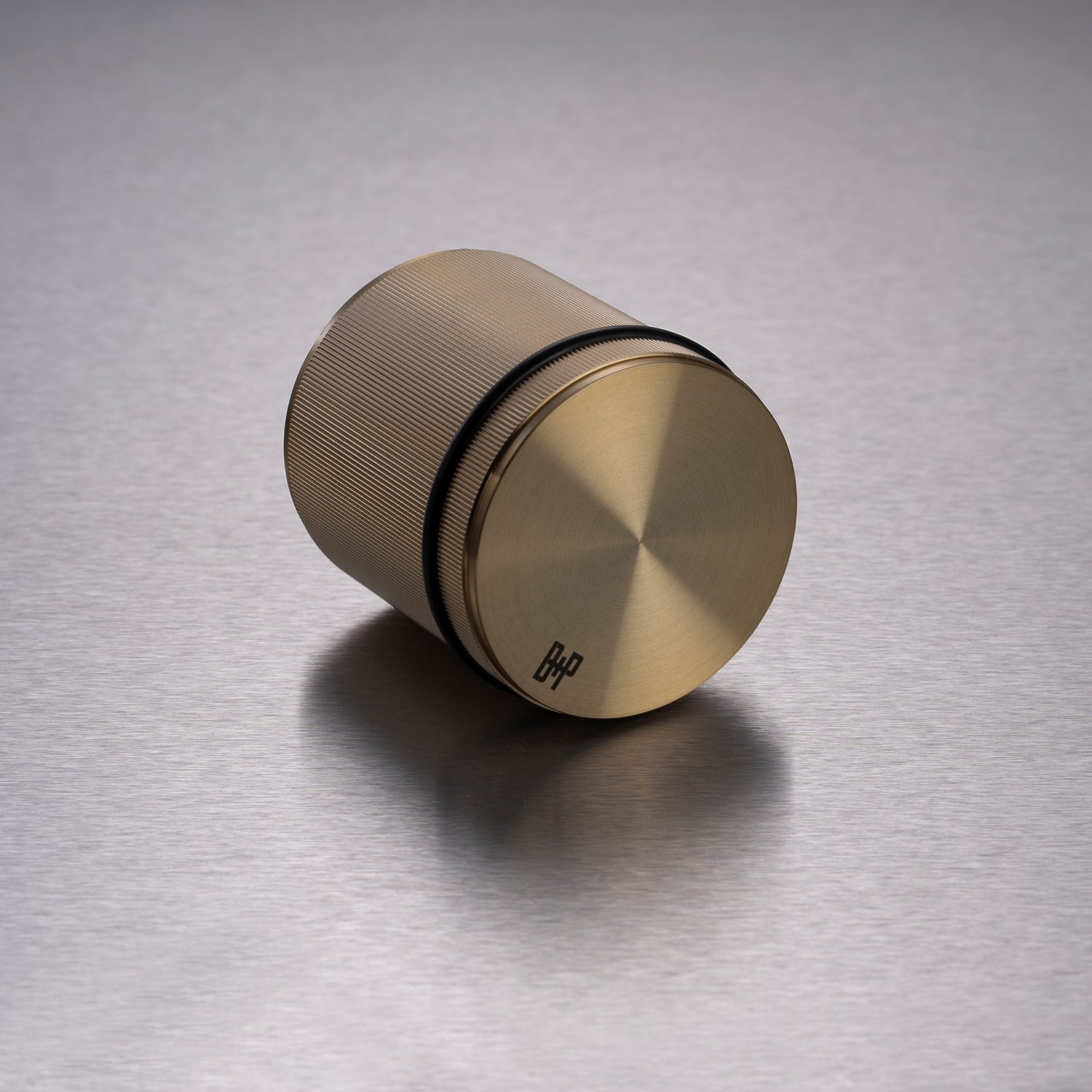 DØRSTOPPER / FRITSTÅENDE / MESSING