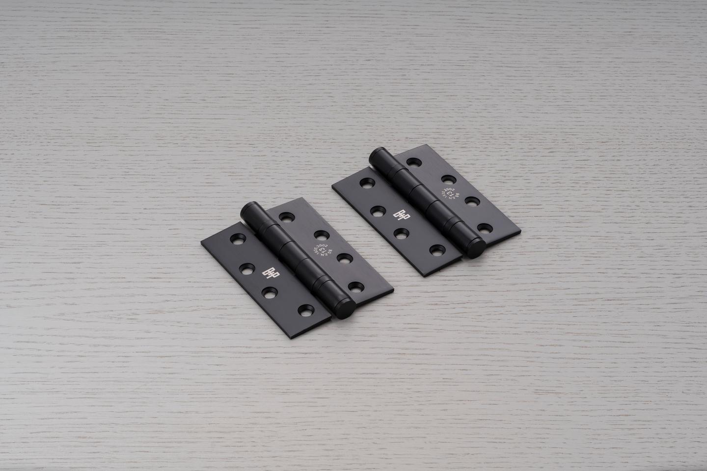 DØRHÆNGSEL / 102 x 76 x 3 MM / SVEJSER SORT