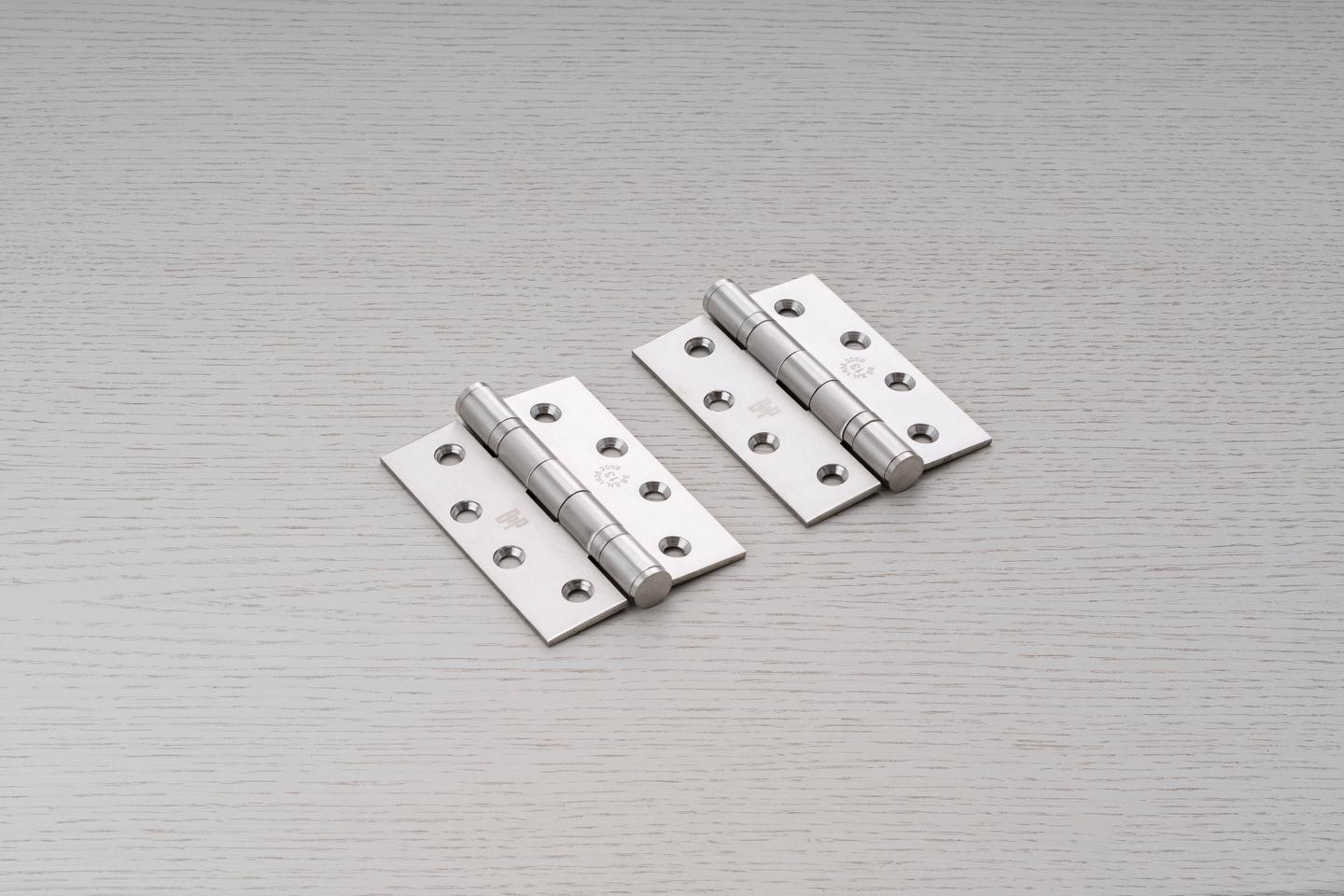 DØRHÆNGSEL / 102 x 76 x 3 MM / STÅL