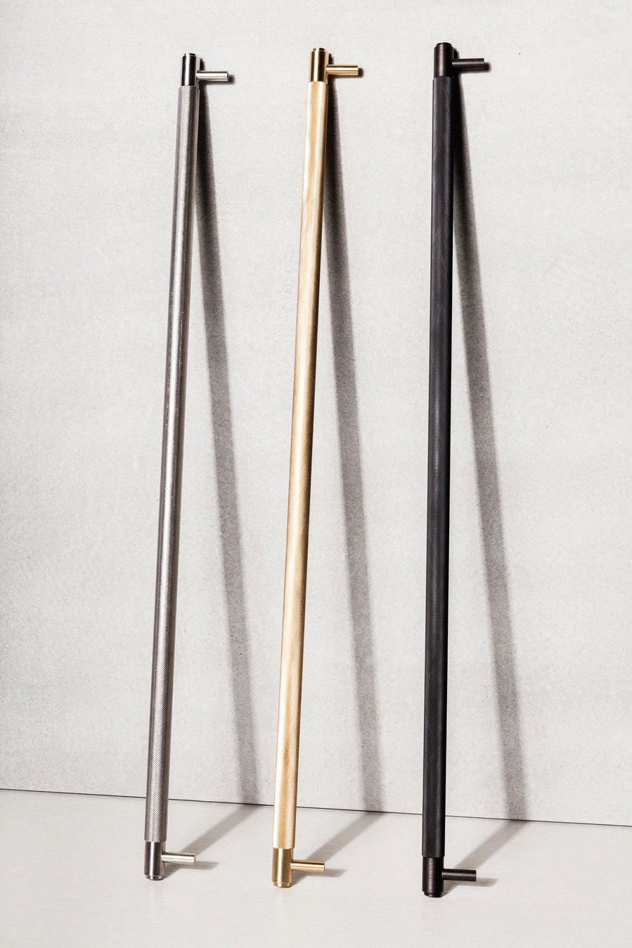 CLOSET BAR / CROSS / MESSING