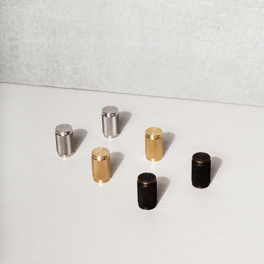 MØBELKNOP / CROSS / SORT