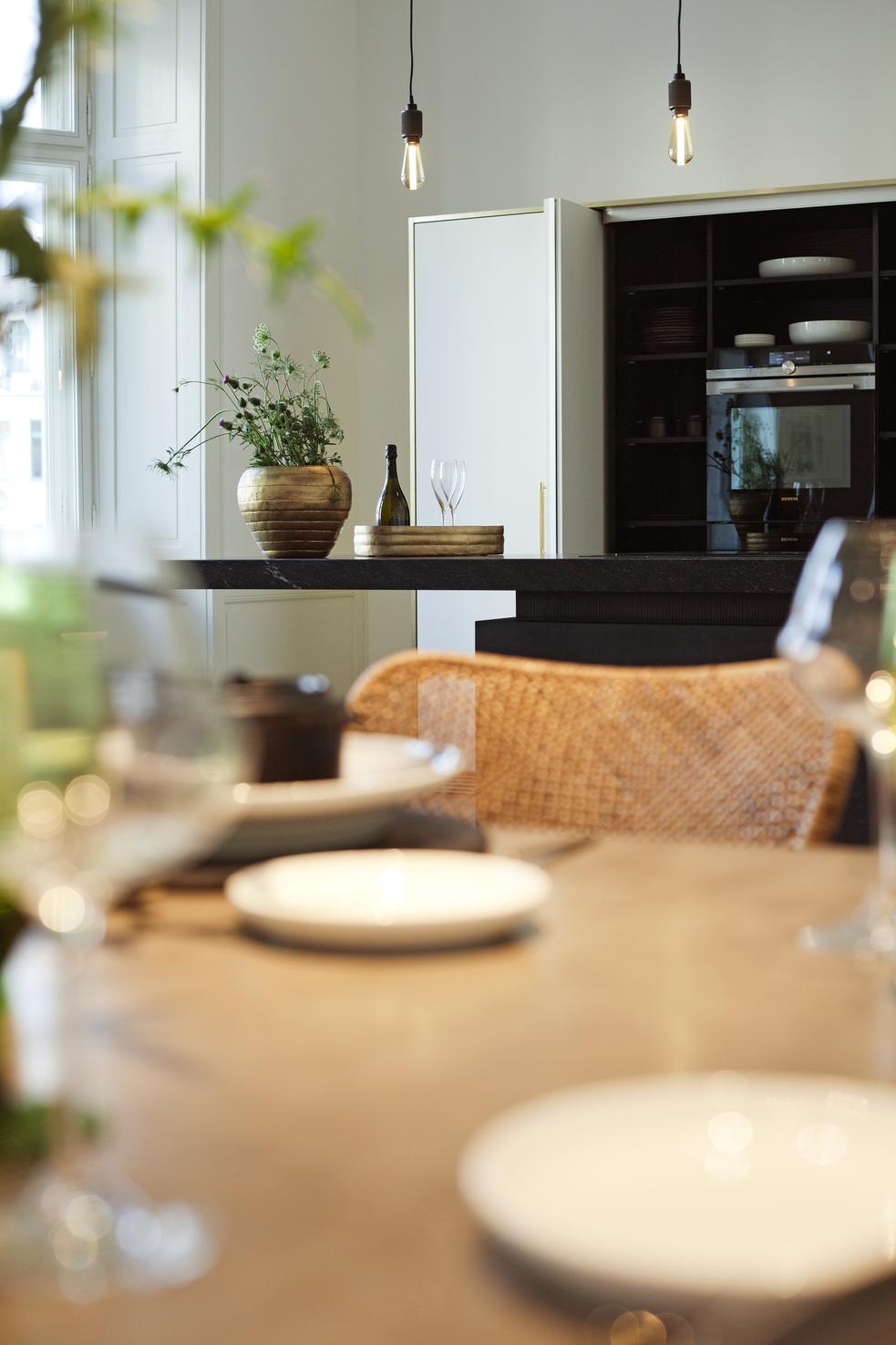 HEAVY METAL / CROS / SORT