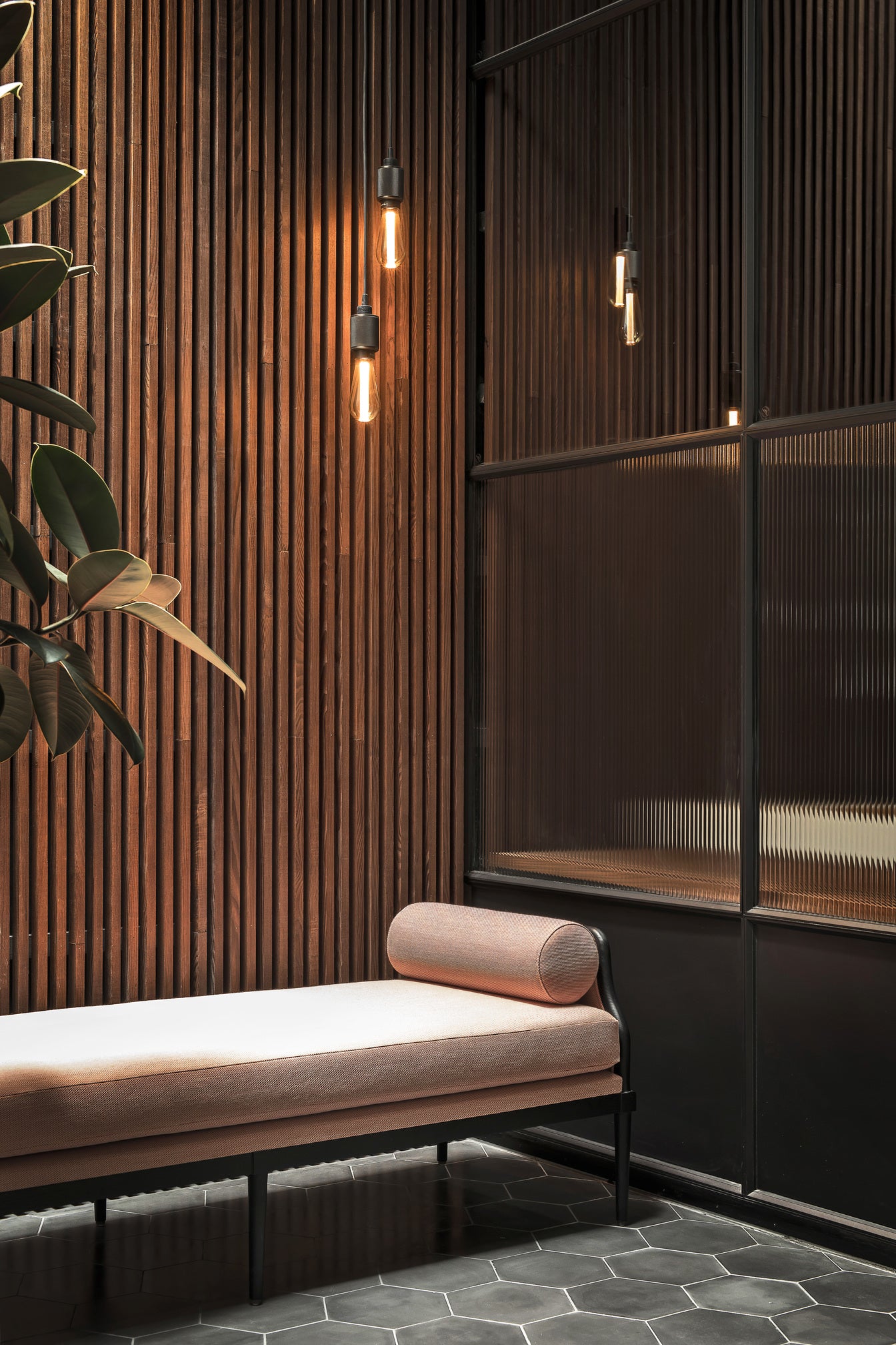 HEAVY METAL / CROSS / RØGET BRONZE