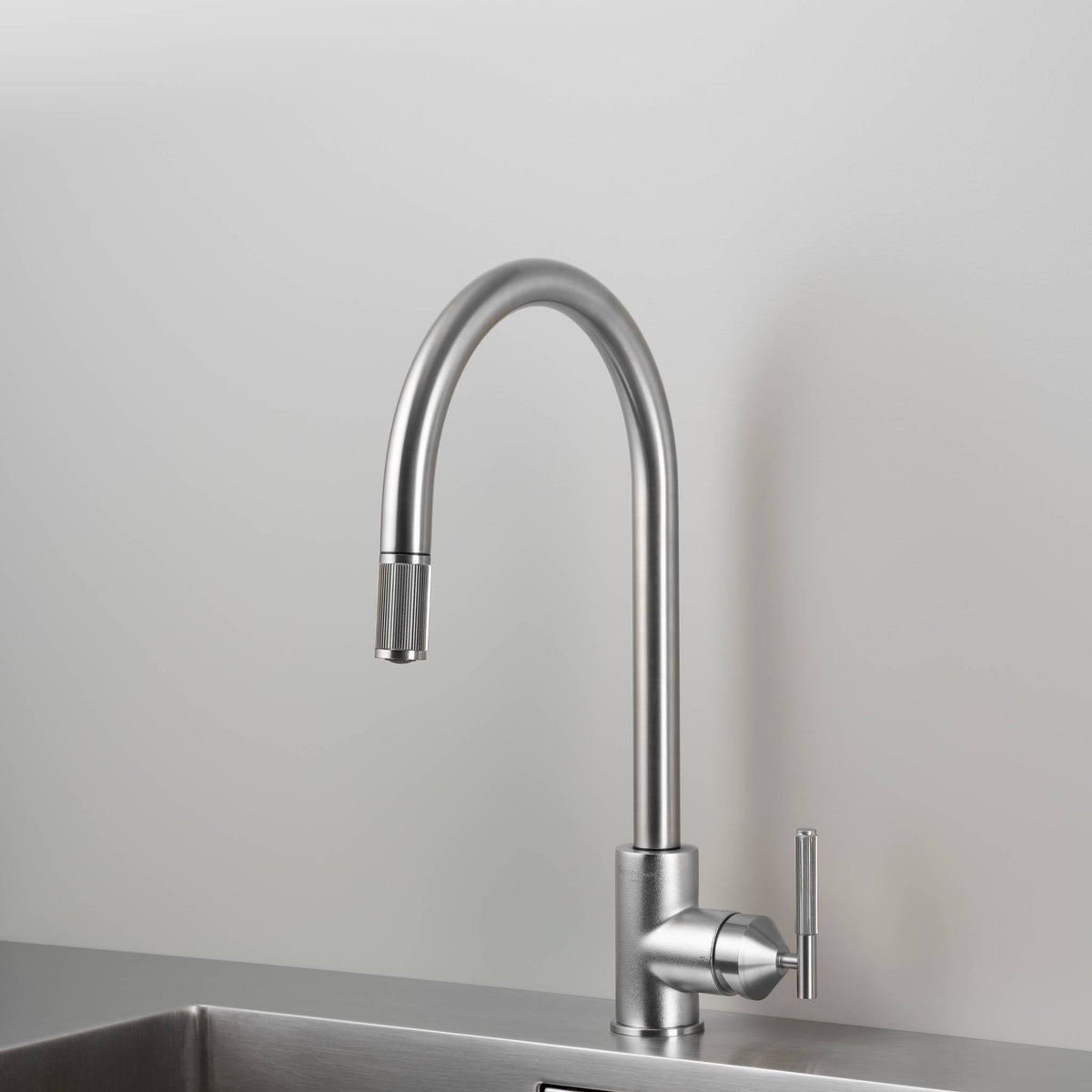 Pull-out kitchen mixer / Linear / Steel – Steel