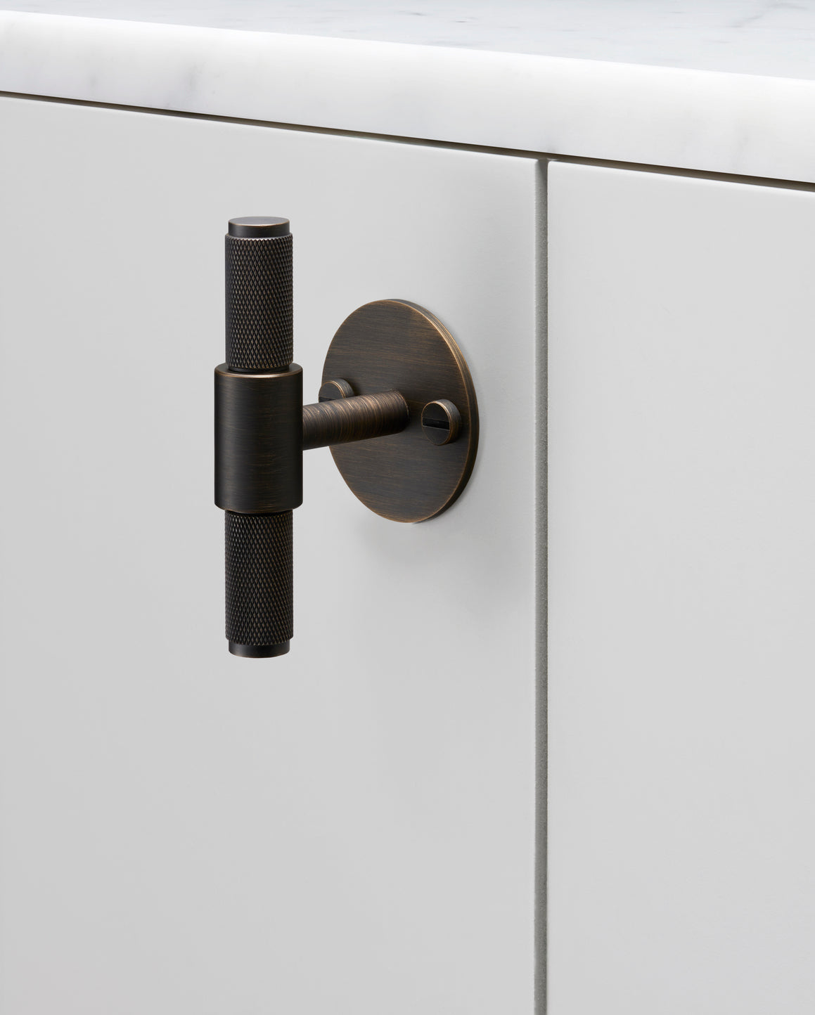 T-BAR / PLADE / RØGET BRONZE