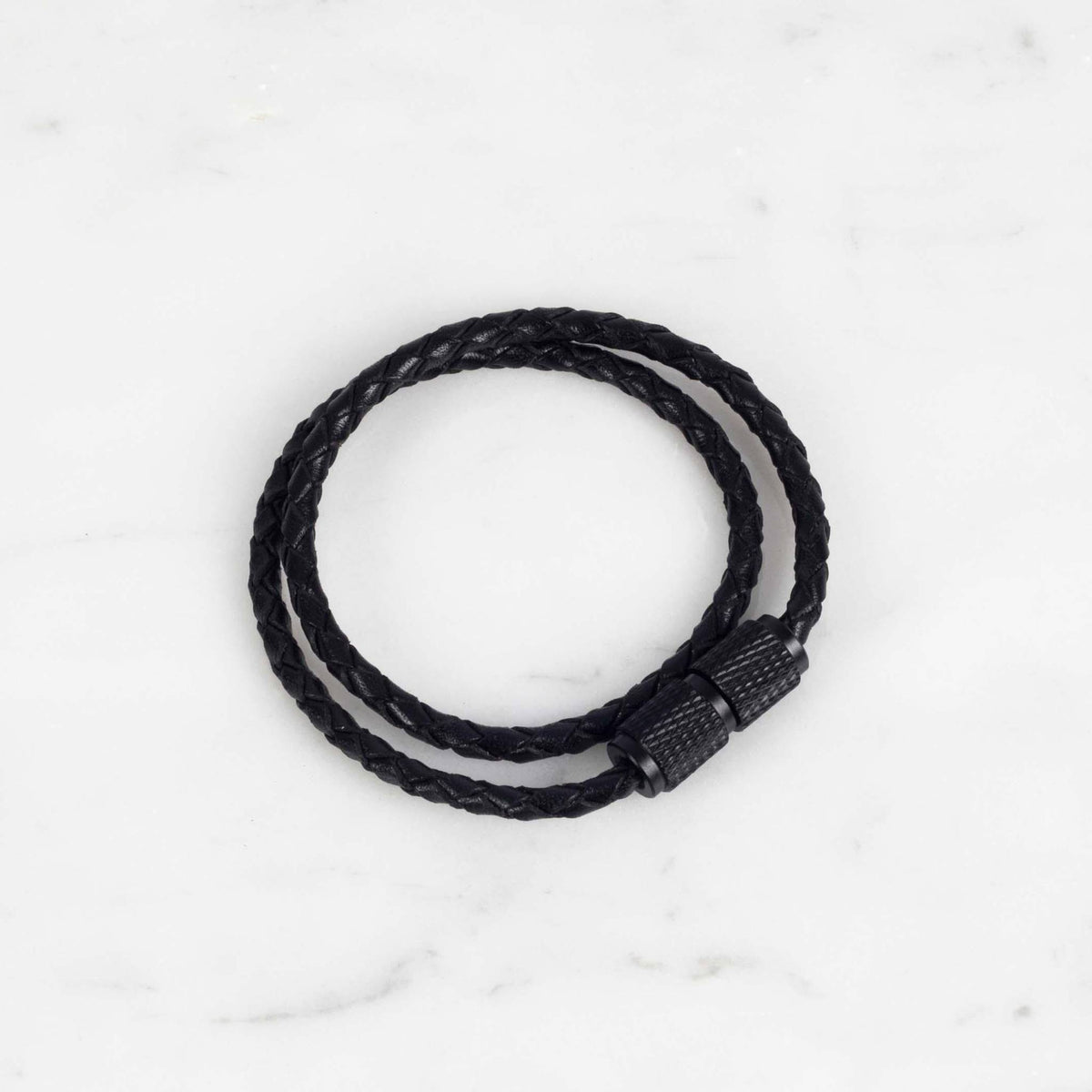 Double bracelet / Cross / Black leather – Black / 40cm