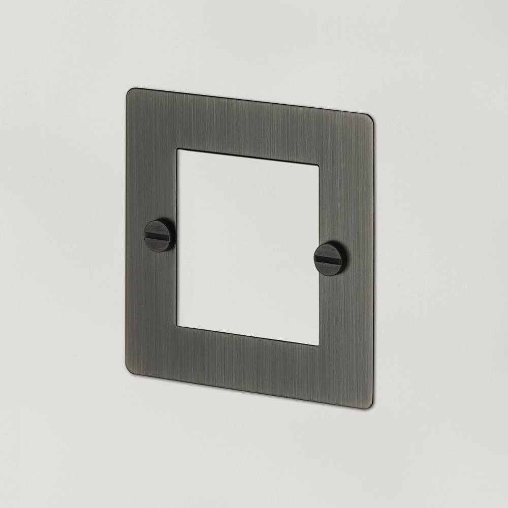 Buster + Punch Euro Plate / 1G / 50 mm / 2 modules – Smoked Bronze