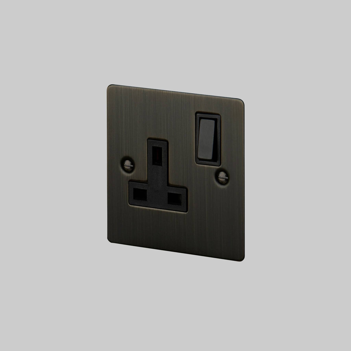Buster + Punch 1g uk plug socket – Smoked Bronze