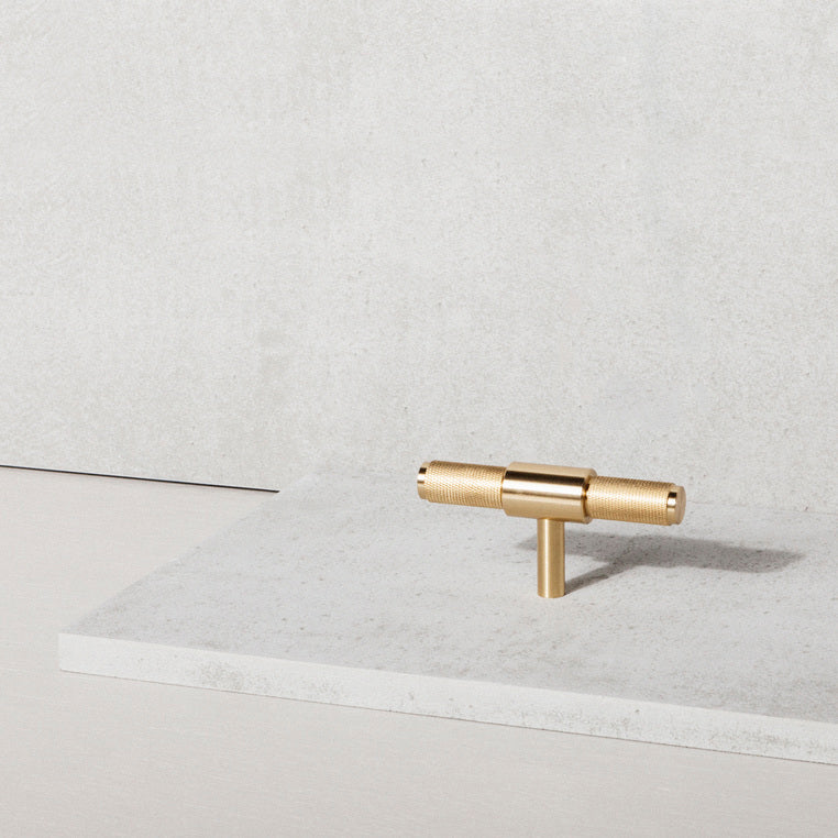 T-BAR / CROSS / BRASS
