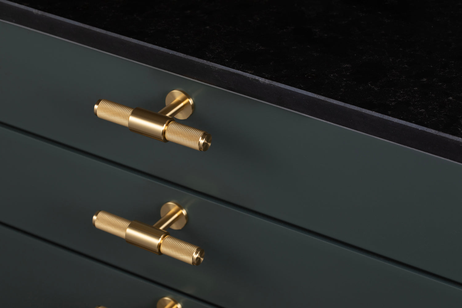 T-BAR / CROSS / BRASS