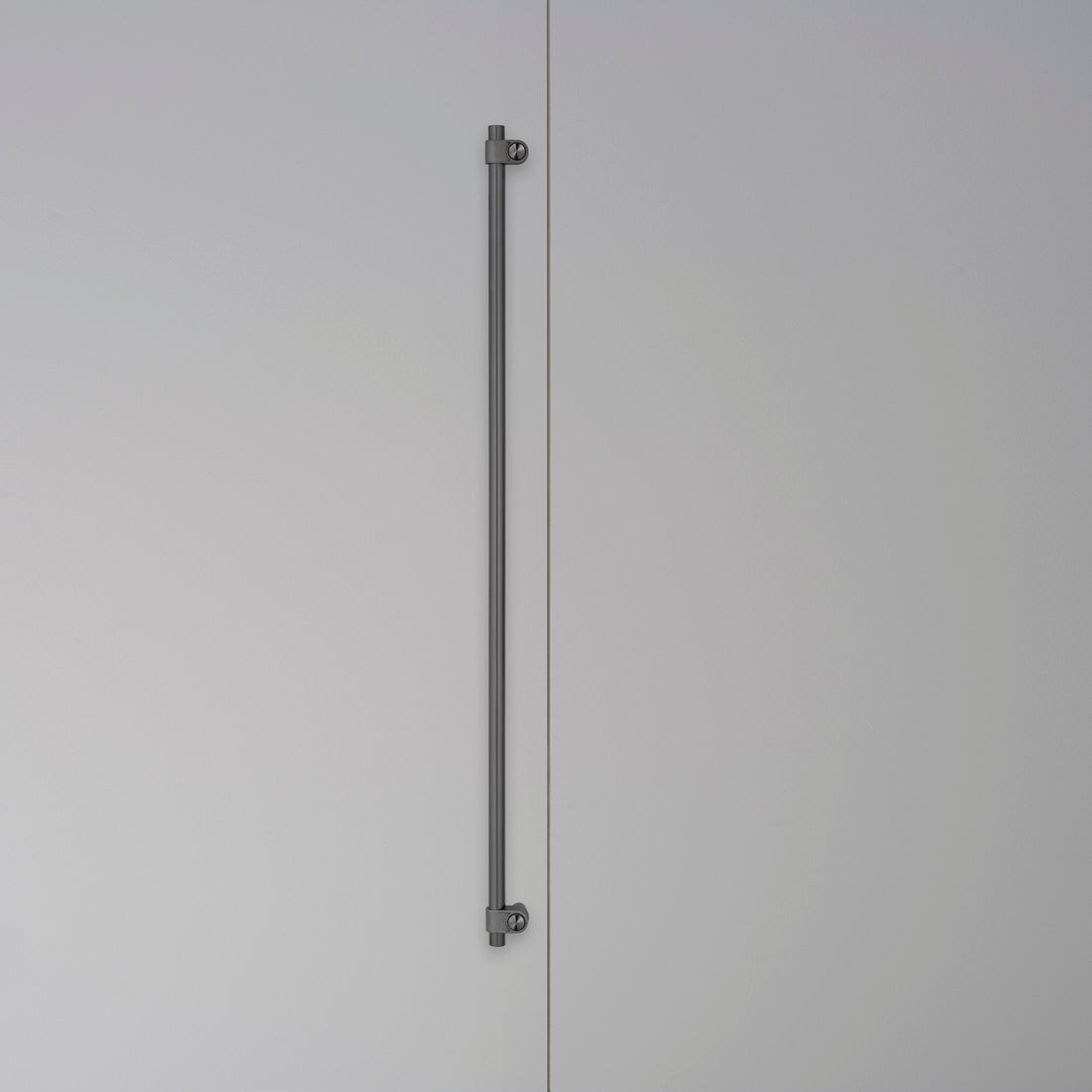 CLOSET BAR / CAST / GUN METAL