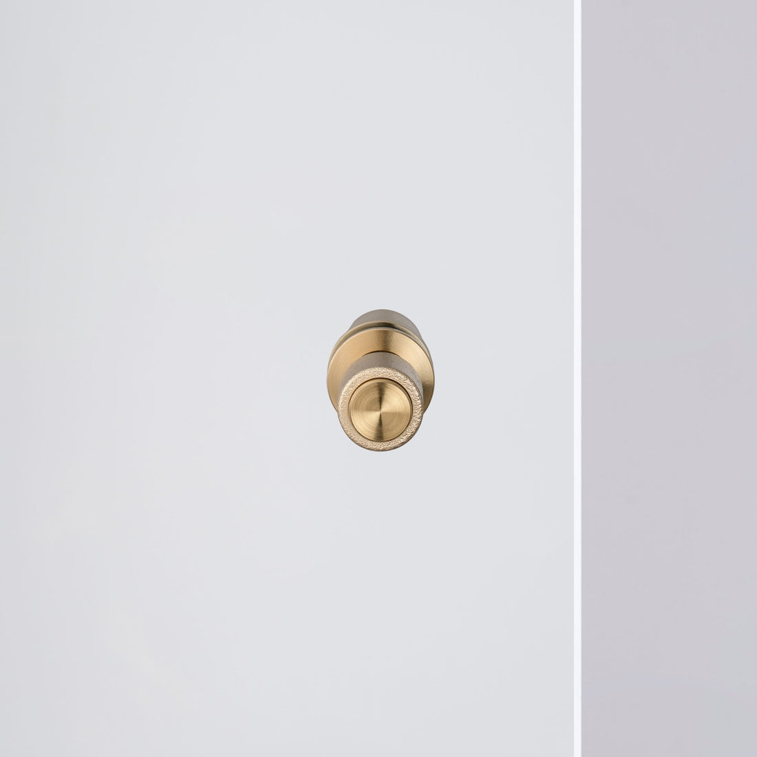 FURNITURE KNOB / DOUBLE-SIDED / CAST / BRASS