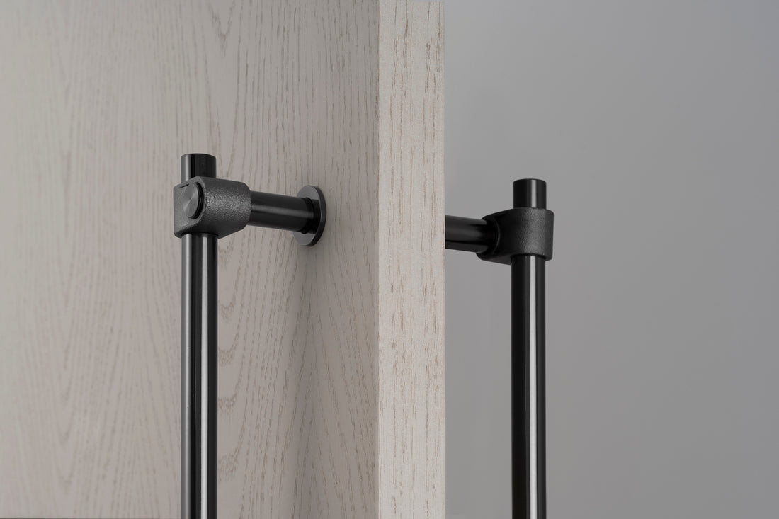 PULL BAR / CAST / GUN METAL / MEDIUM