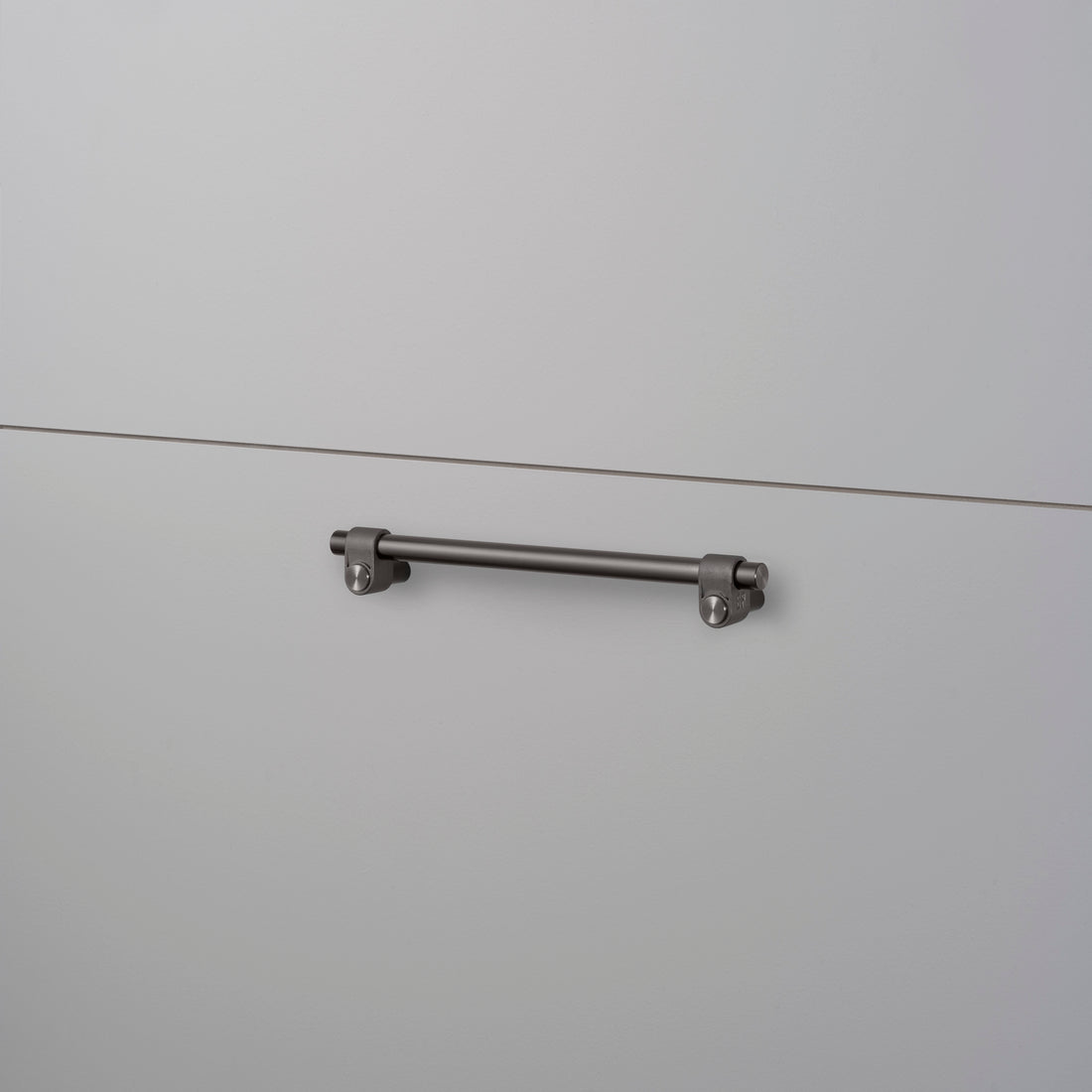 PULL BAR / CAST / GUN METAL / MEDIUM