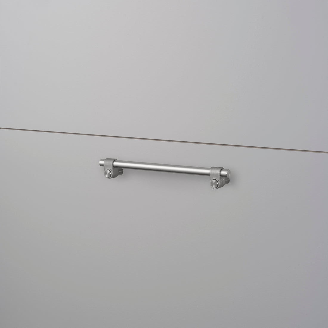 PULL BAR / CAST / RUSTFRIT STÅL / MEDIUM