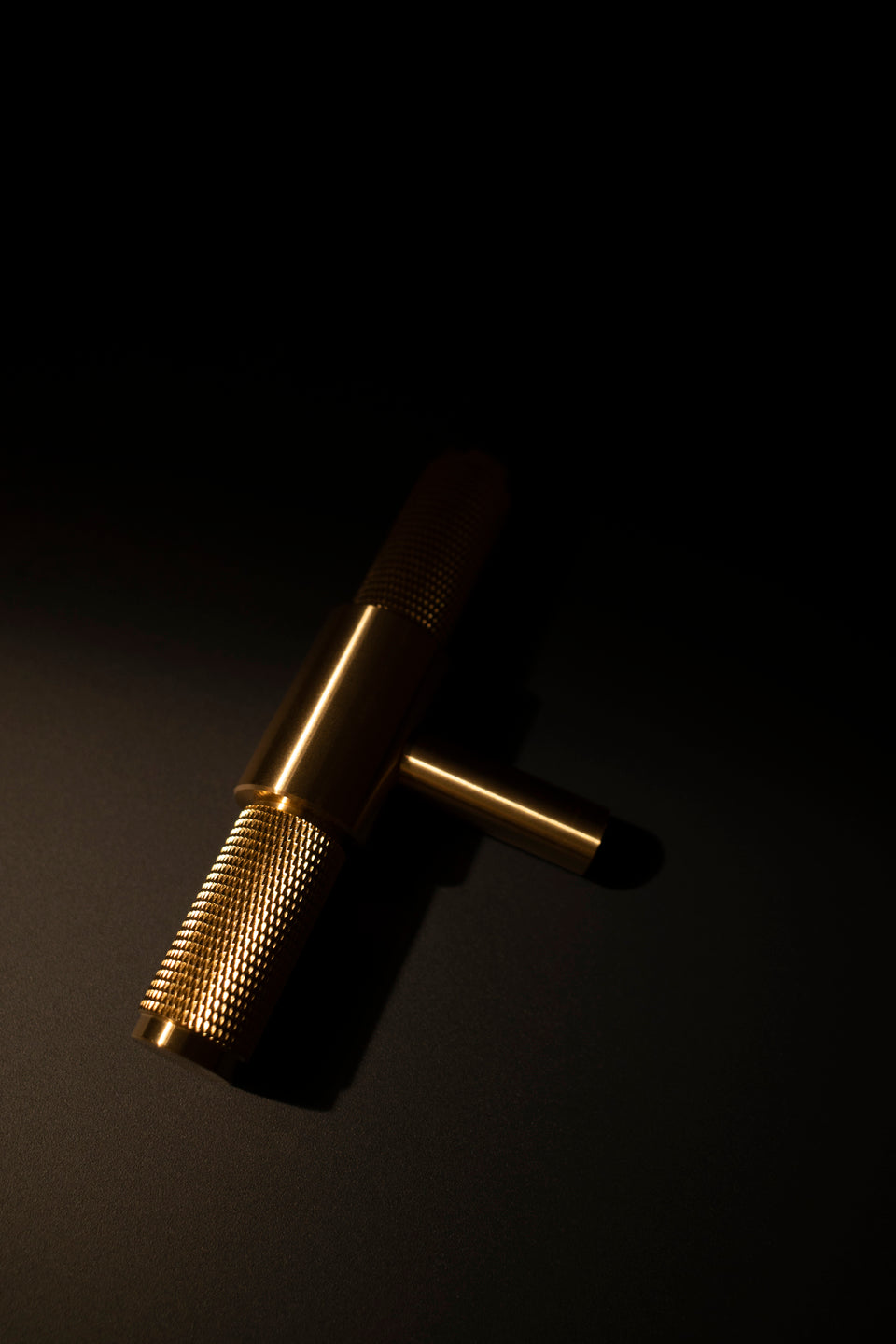 T-BAR / CROSS / BRASS