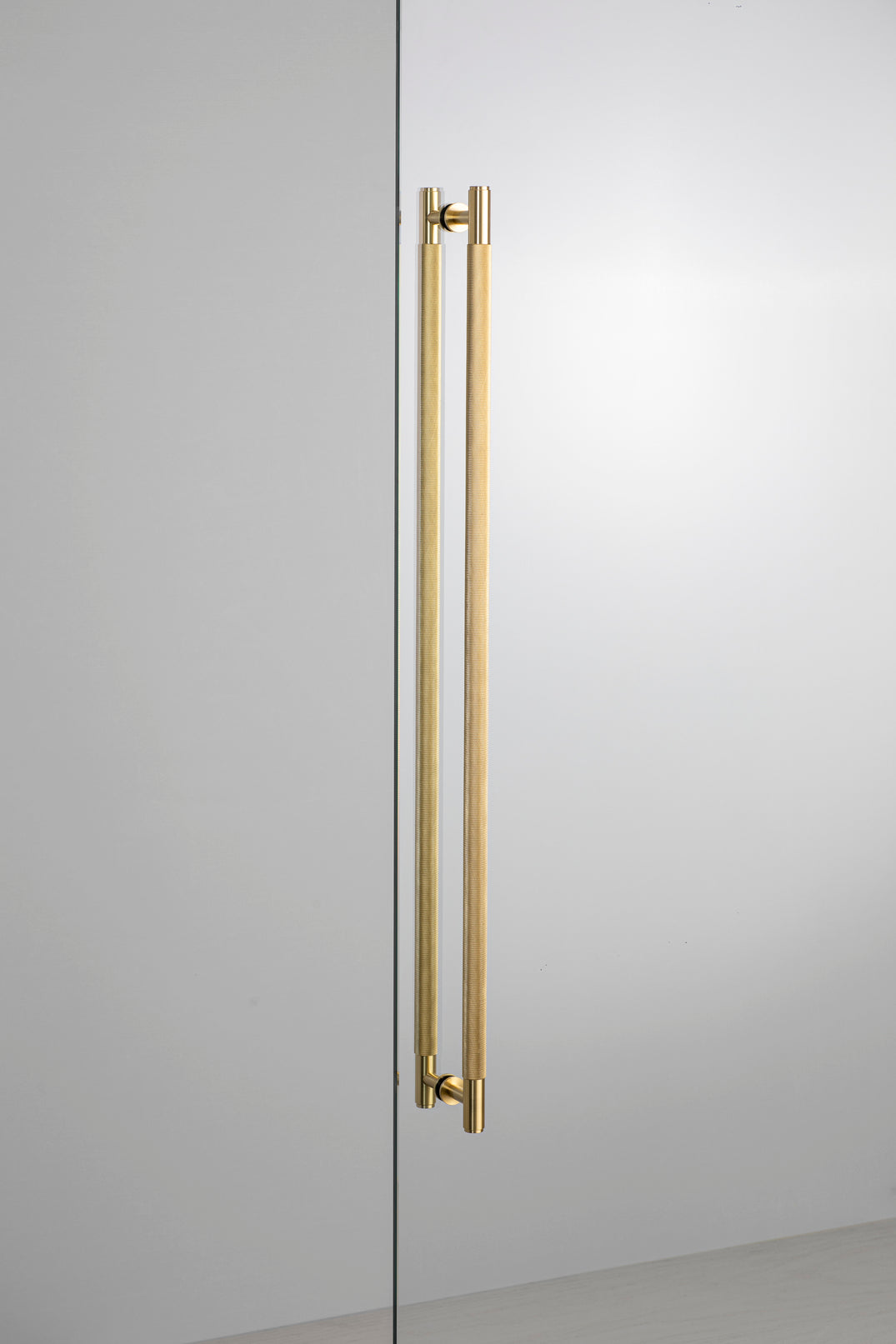 CLOSET BAR / DOBBELTSIDET / CROSS / MESSING