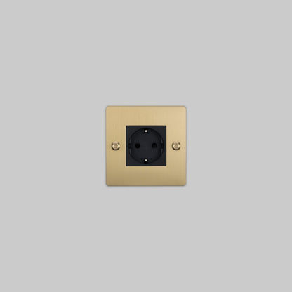 EU 1G SOCKET / SCHUKO TYPE F / CROSS
