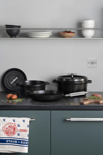 COKOTTE 28CM / 11,02 TOMMER / STAUB / SORT