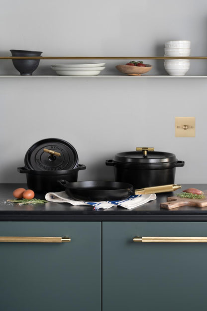 COKOTTE 28CM / 11,02 TOMMER / STAUB / SORT