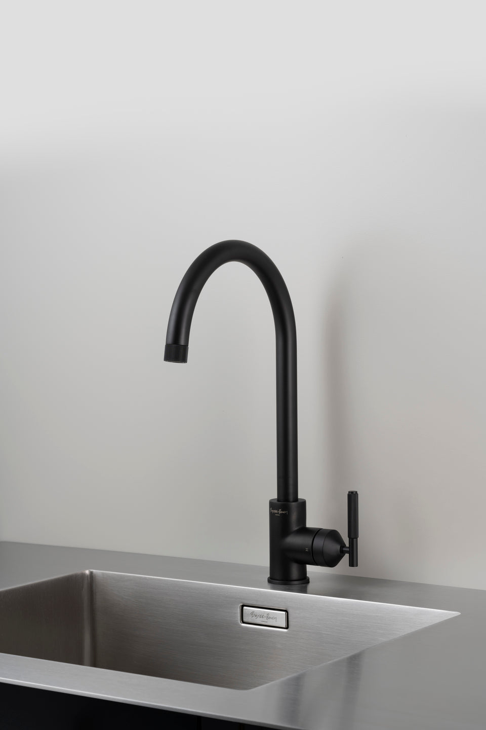 VANDHANE / BLANDINGSBATTERI / LINEAR / SVEJSER SORT